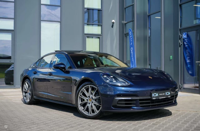 2018 Porsche Panamera