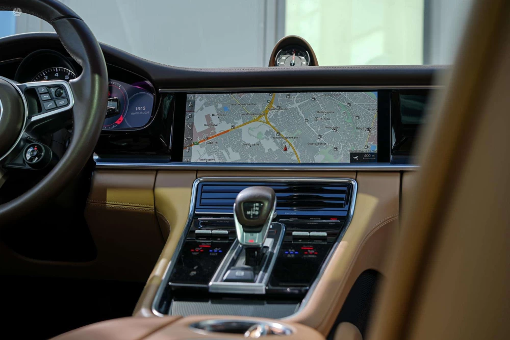 2018 Porsche Panamera – nuotrauka 22