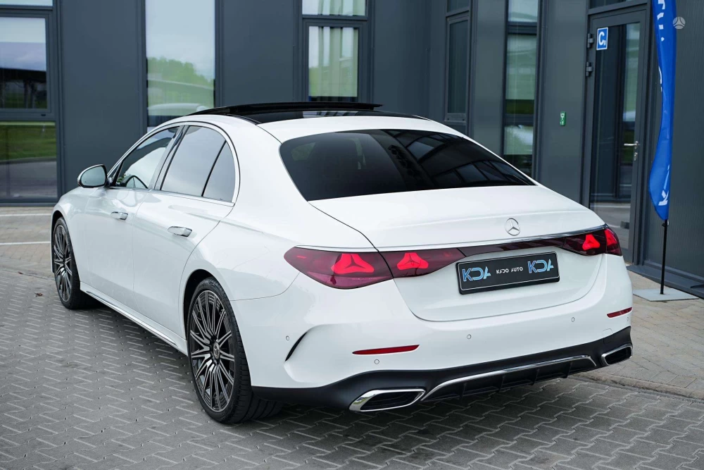2024 Mercedes-Benz E220 – nuotrauka 10
