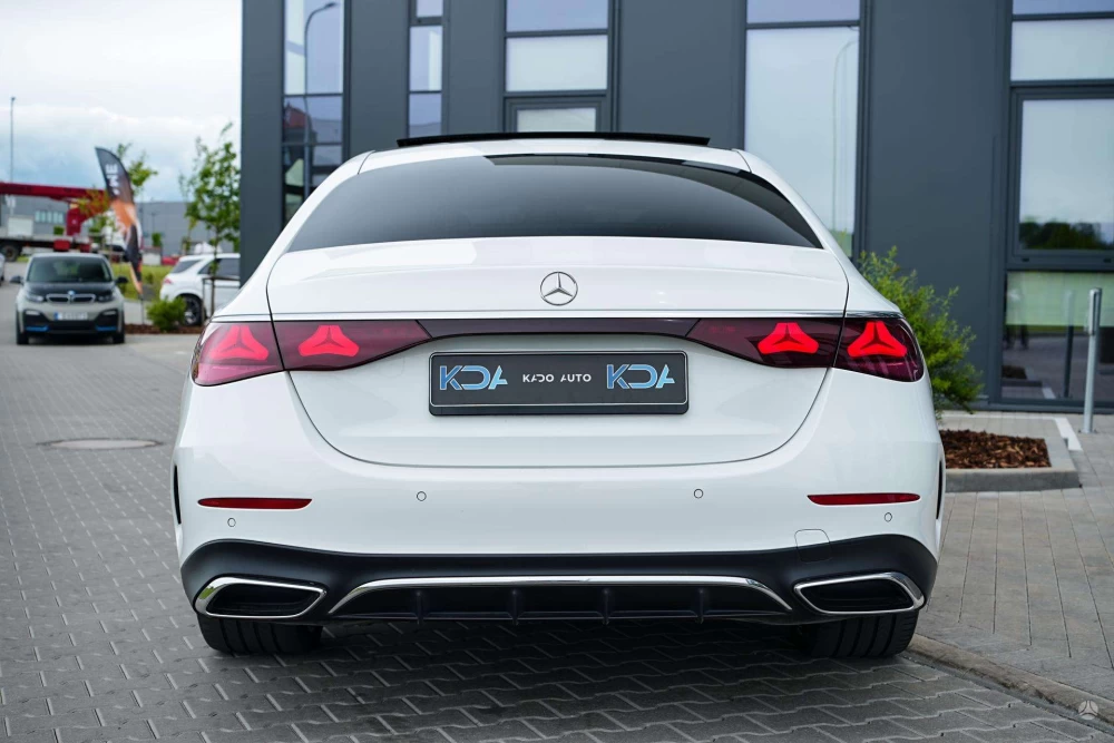 2024 Mercedes-Benz E220 – nuotrauka 11