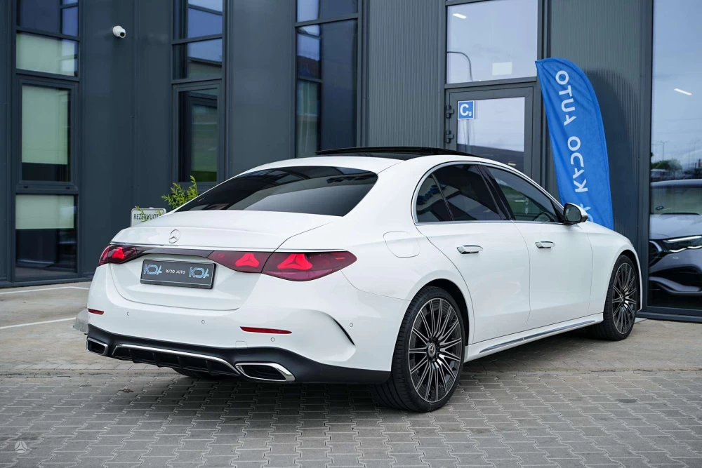 2024 Mercedes-Benz E220 – nuotrauka 12