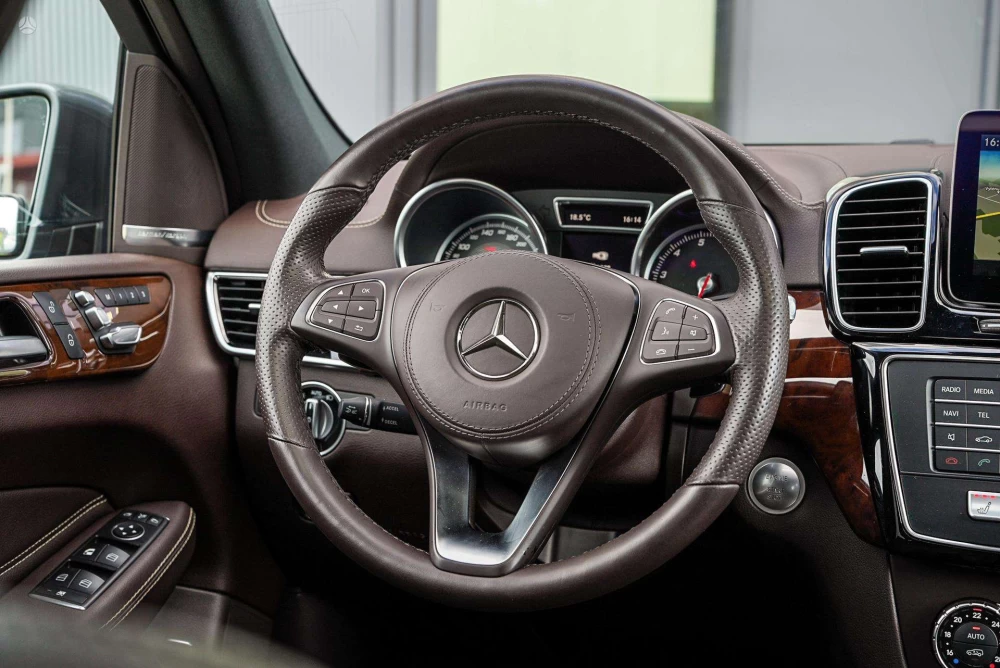 2017 Mercedes-Benz GLS450 – nuotrauka 15