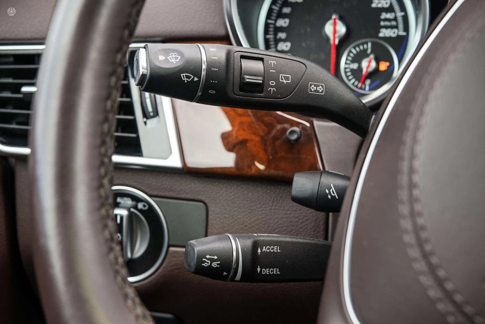2017 Mercedes-Benz GLS450 – nuotrauka 35