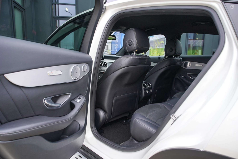 2016 Mercedes-Benz GLC Coupe 350 – nuotrauka 33