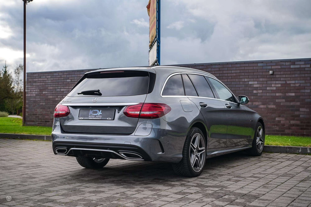 2020 Mercedes-Benz C300 – nuotrauka 8