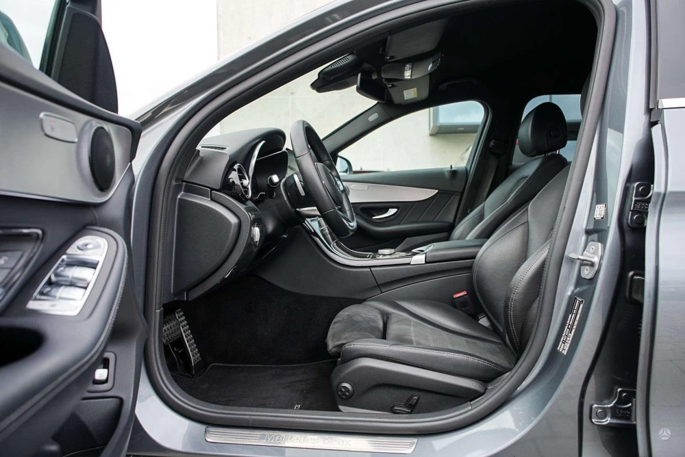 2020 Mercedes-Benz C300 – nuotrauka 27