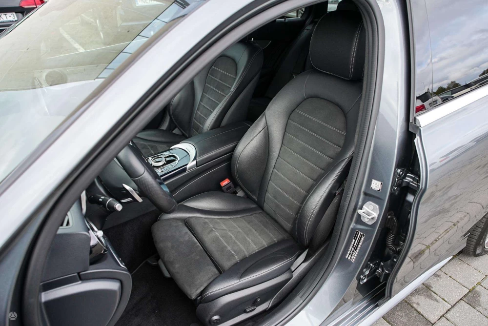 2020 Mercedes-Benz C300 – nuotrauka 28