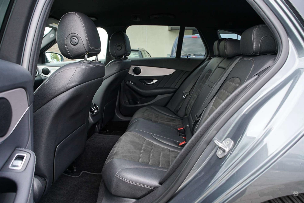 2020 Mercedes-Benz C300 – nuotrauka 33