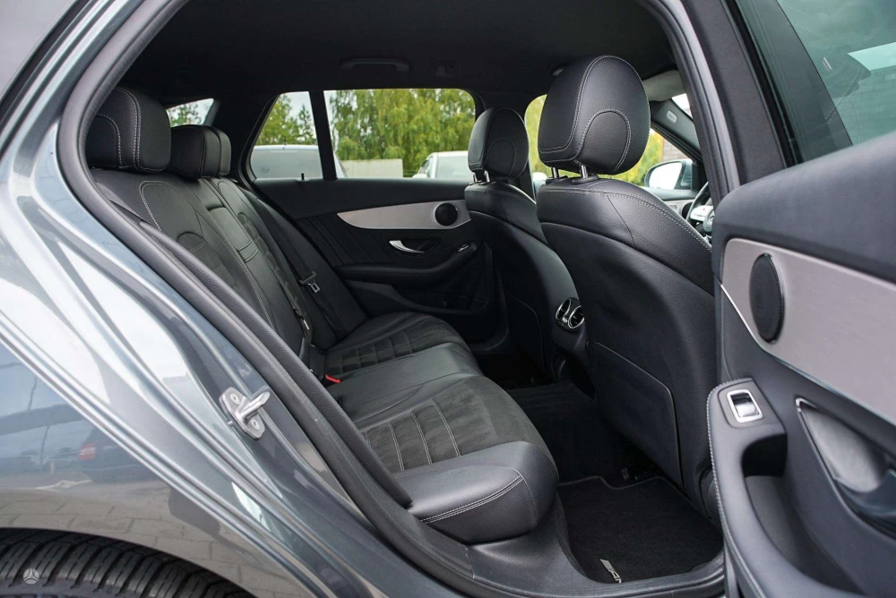 2020 Mercedes-Benz C300 – nuotrauka 35