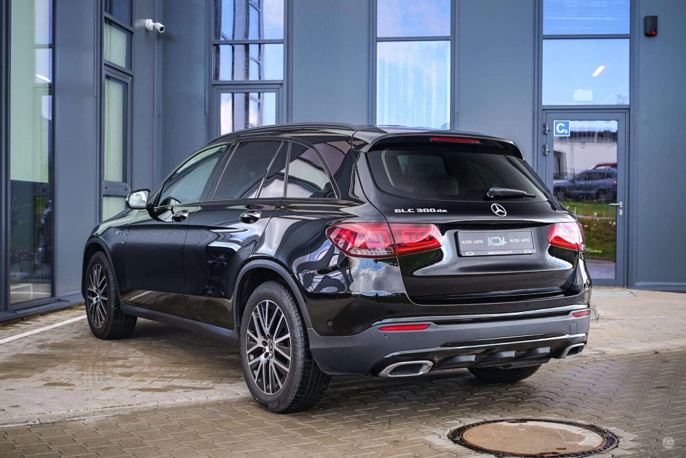 2021 Mercedes-Benz GLC300 – nuotrauka 7
