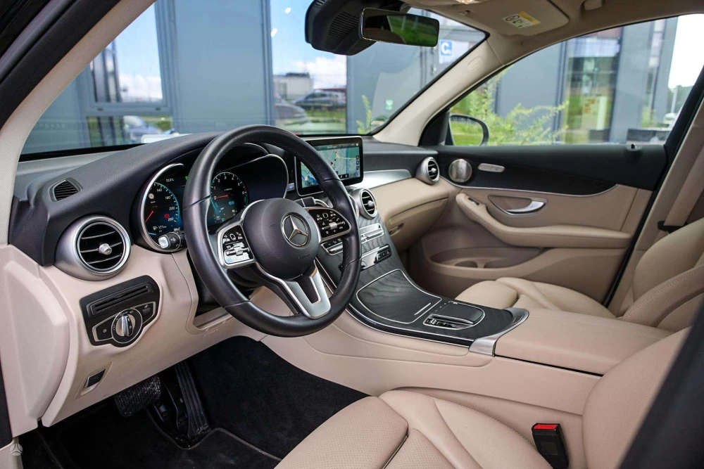 2021 Mercedes-Benz GLC300 – nuotrauka 24