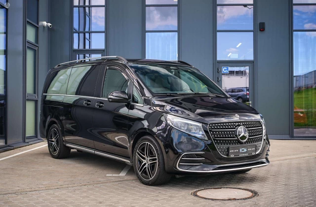 2025 Mercedes-Benz V300