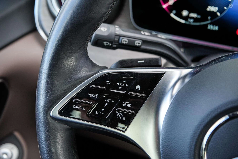 2025 Mercedes-Benz V300 – nuotrauka 24