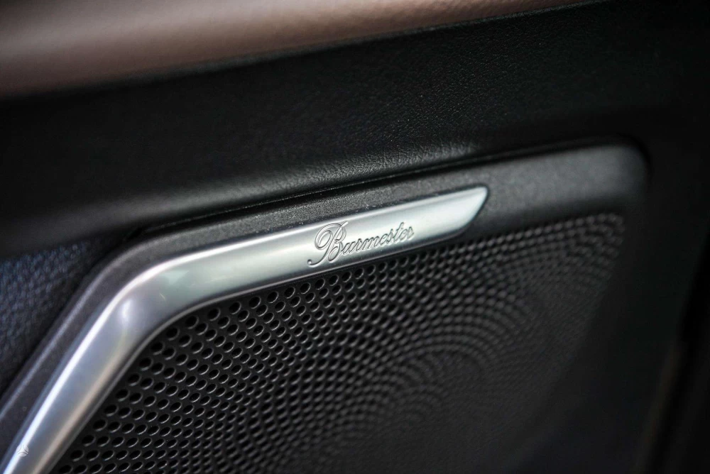 2025 Mercedes-Benz V300 – nuotrauka 28