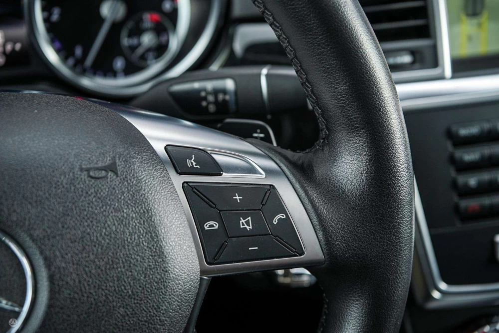 2015 Mercedes-Benz ML350 – nuotrauka 34