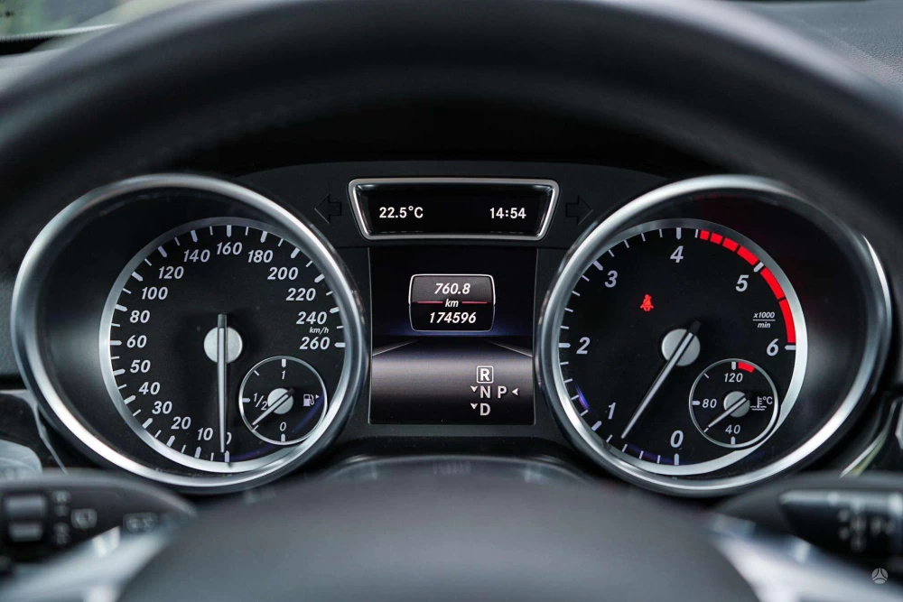 2015 Mercedes-Benz ML350 – nuotrauka 35