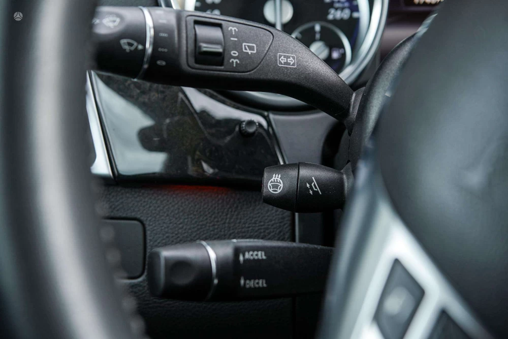 2015 Mercedes-Benz ML350 – nuotrauka 37