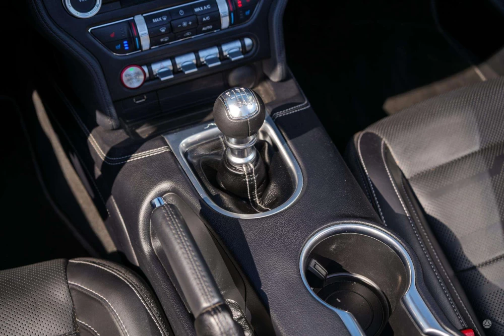 2022 Ford Mustang – nuotrauka 26