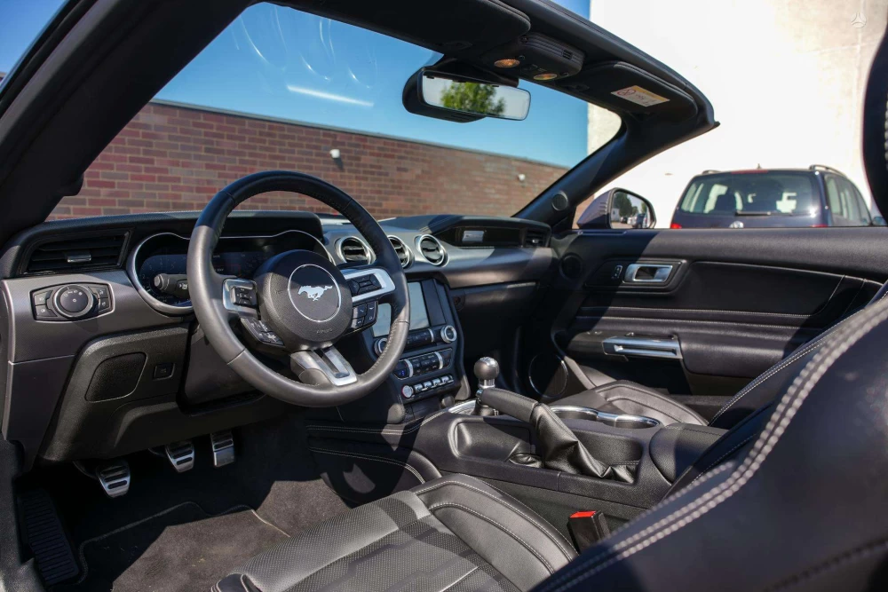 2022 Ford Mustang – nuotrauka 32
