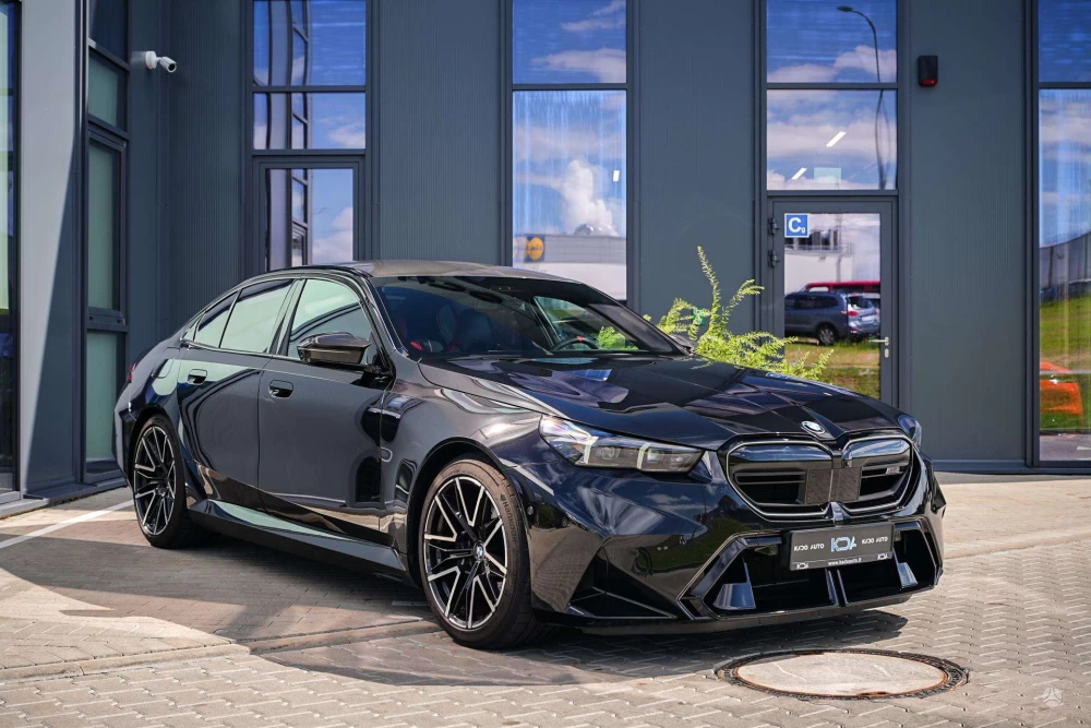 2024 BMW M5 – nuotrauka 1