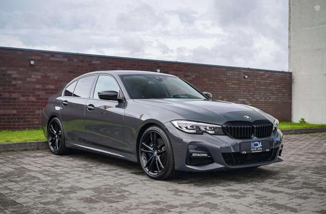 2019 BMW 320