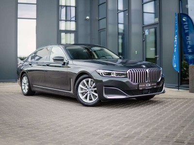 2020 BMW 745