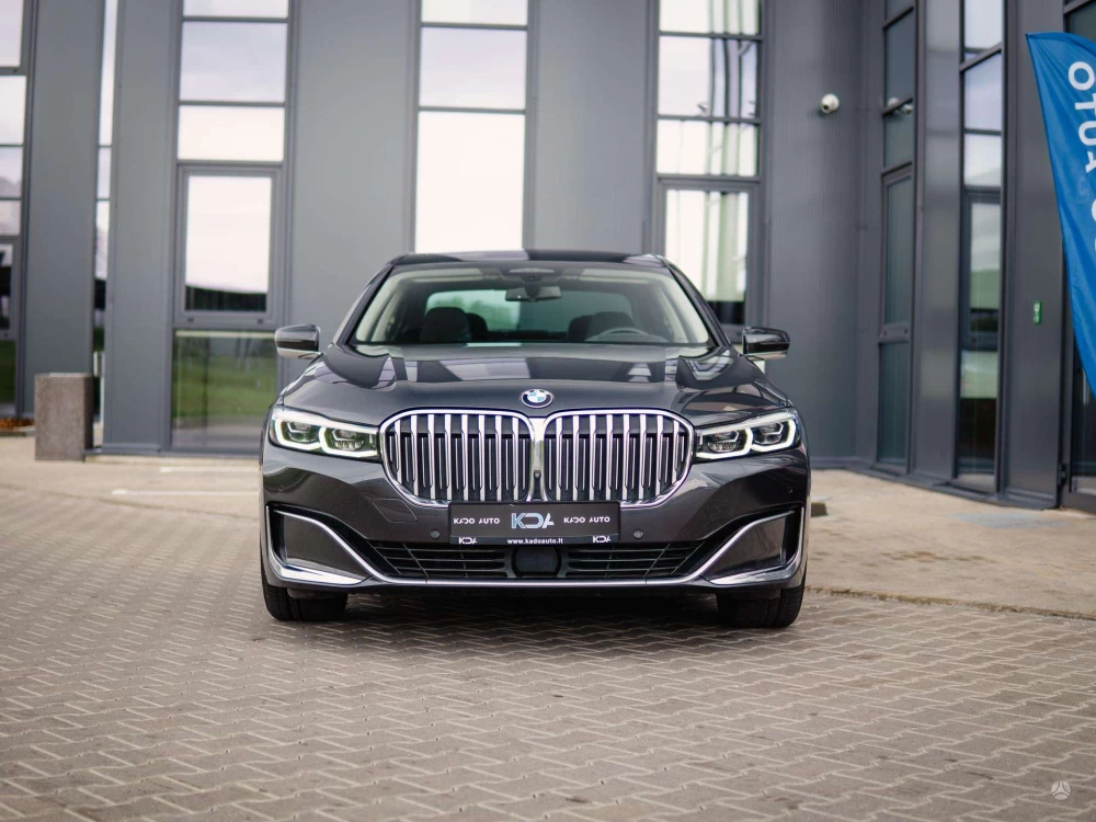 2020 BMW 745 – nuotrauka 3