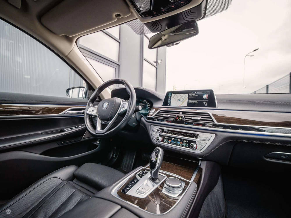 2020 BMW 745 – nuotrauka 40