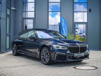 2021 BMW 730