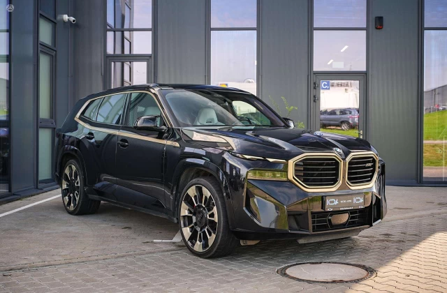 2023 BMW XM