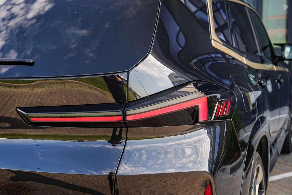 2023 BMW XM – nuotrauka 11