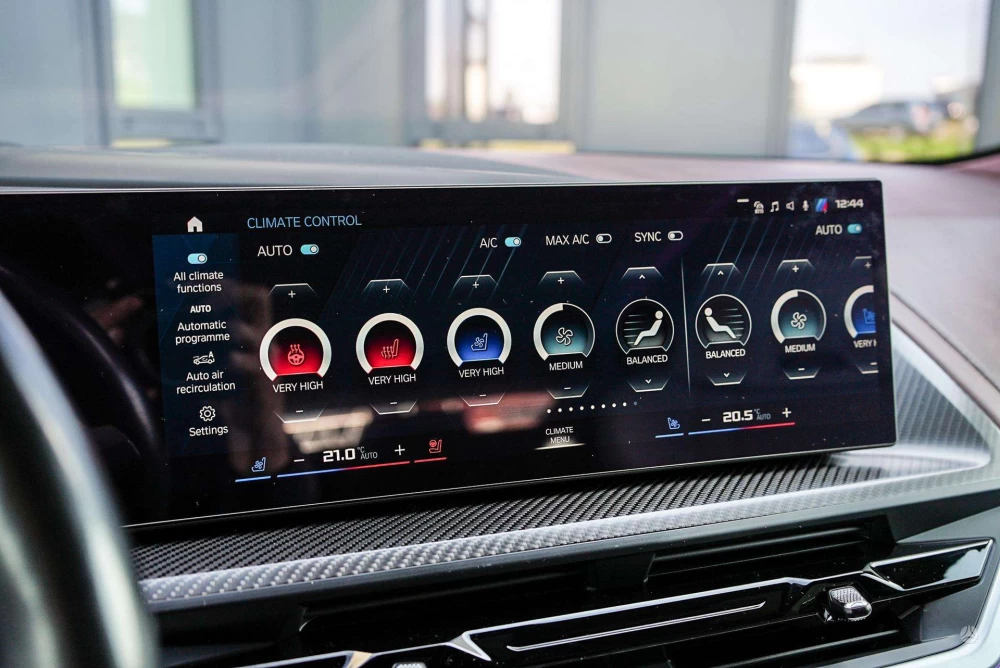 2023 BMW XM – nuotrauka 22