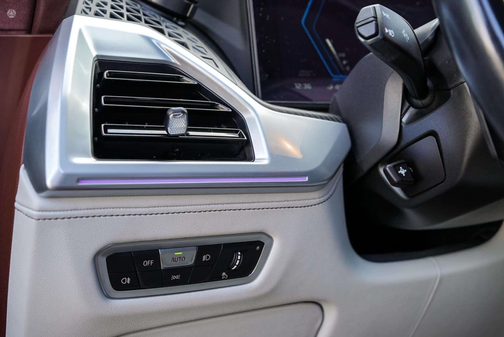 2023 BMW XM – nuotrauka 39