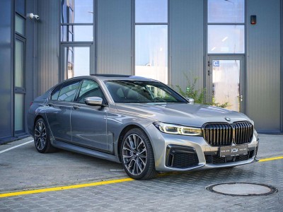 2020 BMW 730