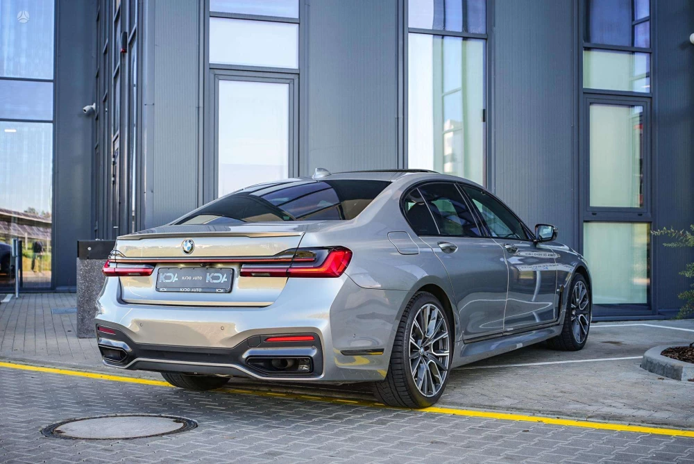 2020 BMW 730 – nuotrauka 9