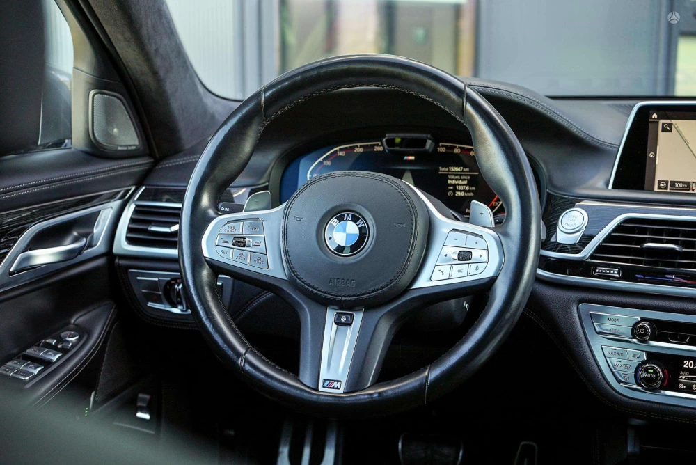 2020 BMW 730 – nuotrauka 15