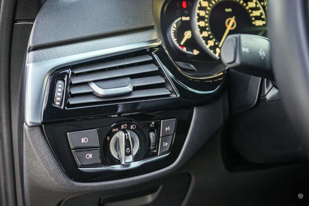 2018 BMW 520 – nuotrauka 26