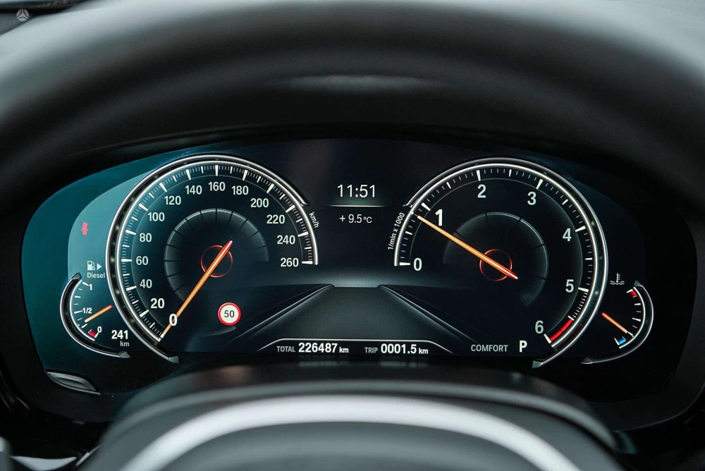 2017 BMW 530 – nuotrauka 29