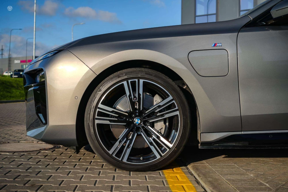 2024 BMW 750 – nuotrauka 4