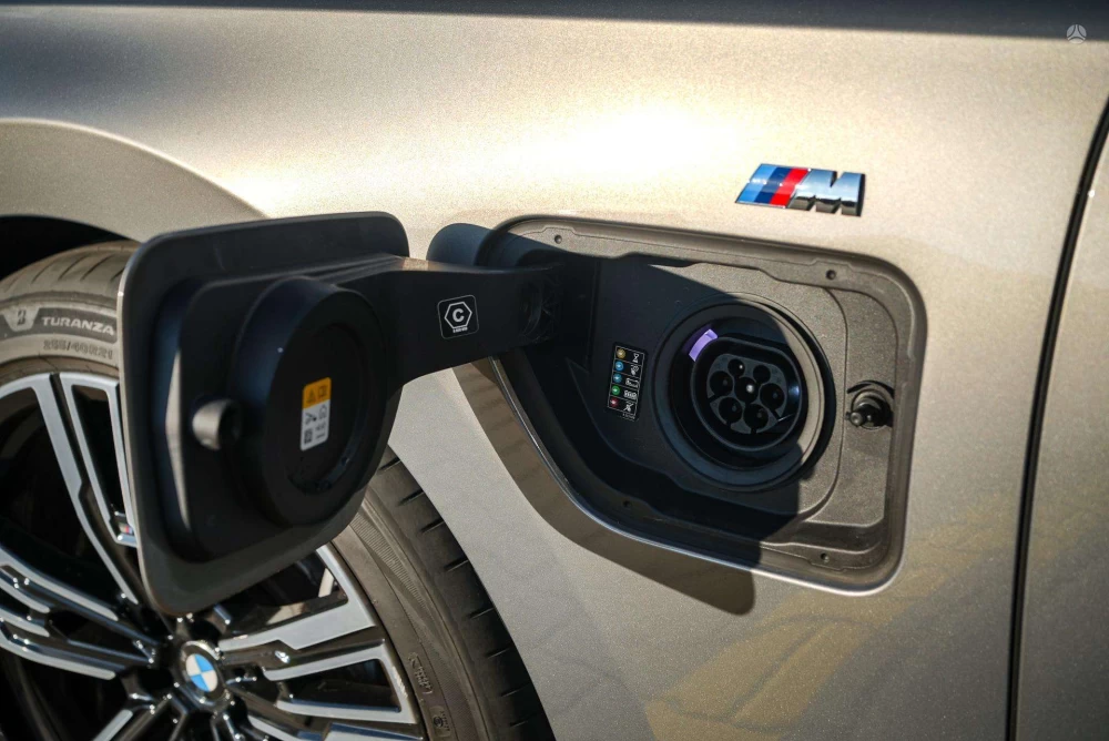 2024 BMW 750 – nuotrauka 5