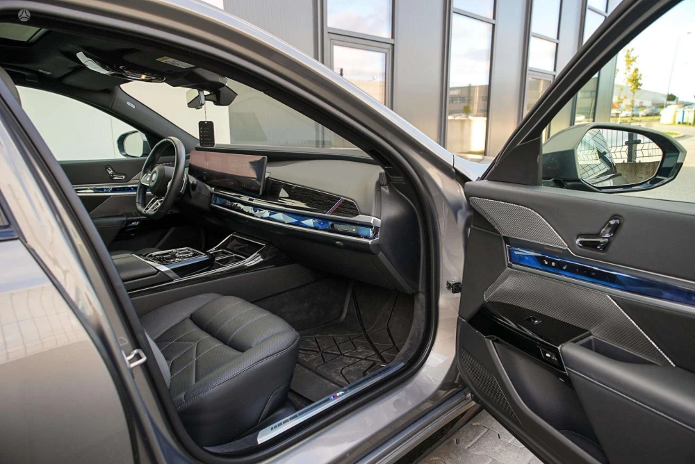 2024 BMW 750 – nuotrauka 48