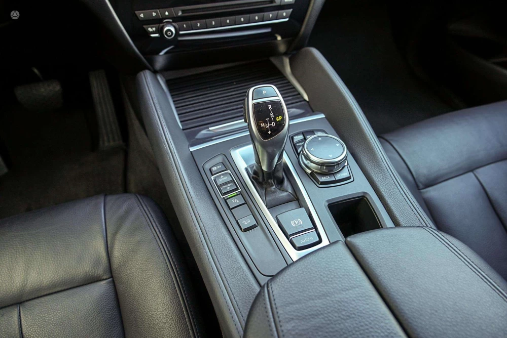 2015 BMW X6 – nuotrauka 18