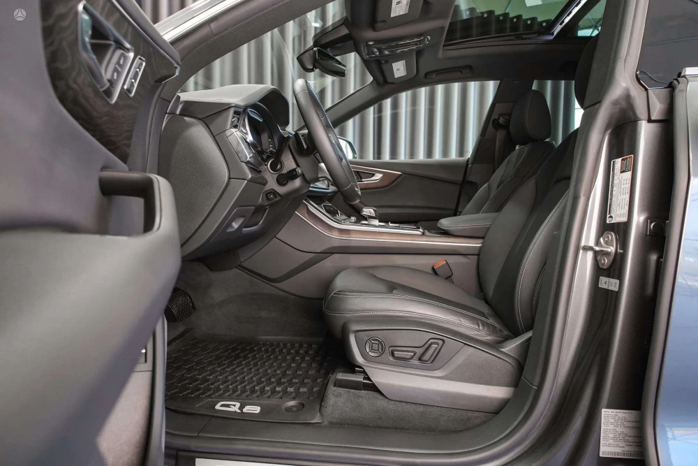 2019 Audi Q8 – nuotrauka 28