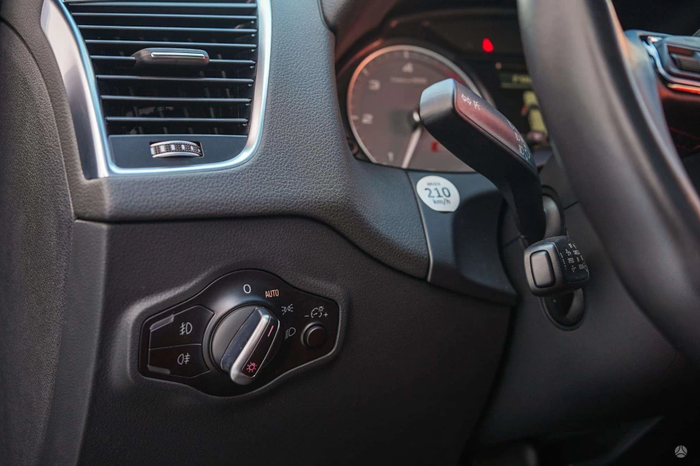 2015 Audi SQ5 – nuotrauka 31