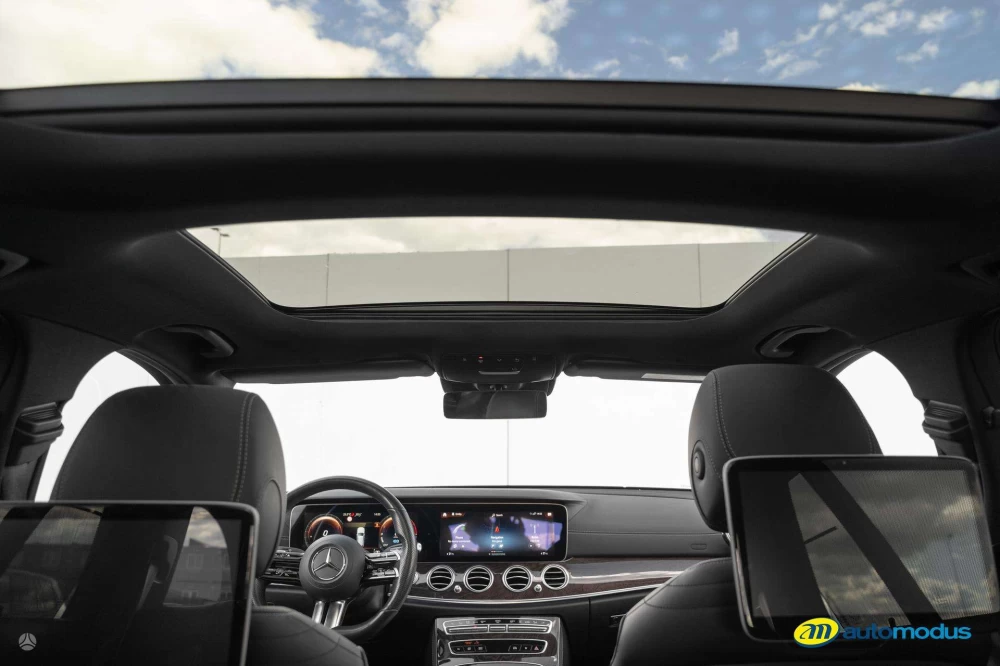 2020 Mercedes-Benz E300 – nuotrauka 17