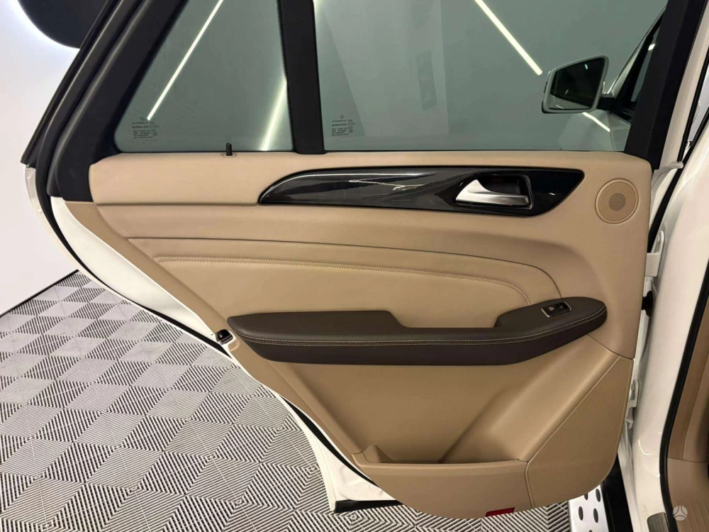 2014 Mercedes-Benz ML350 – nuotrauka 18
