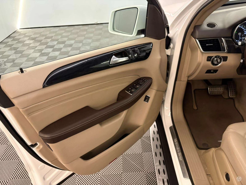 2014 Mercedes-Benz ML350 – nuotrauka 26