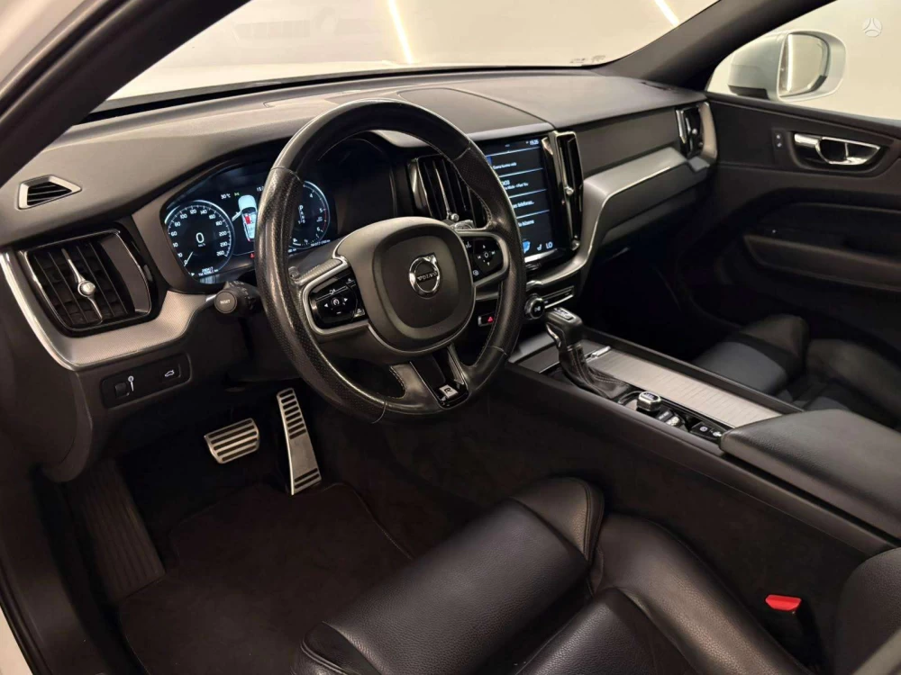 2018 Volvo XC60 – nuotrauka 2