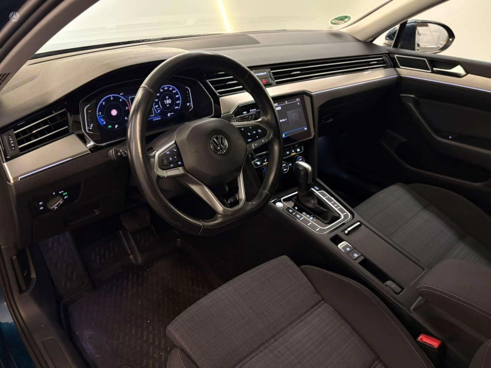 2019 Volkswagen Passat – nuotrauka 2