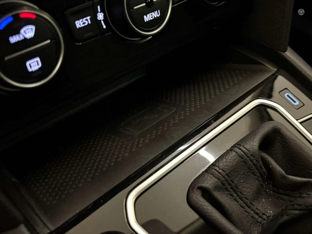 2019 Volkswagen Passat – nuotrauka 17